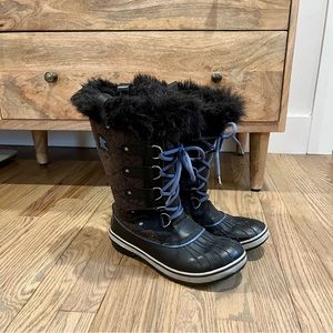 Sorel Tofino Herringbone Winter Boots - Women's